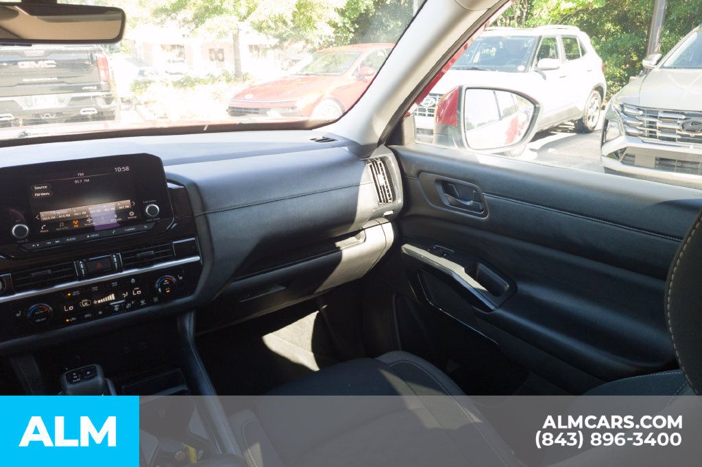 Used 2024 Nissan Pathfinder SV AWD/4WD image 20