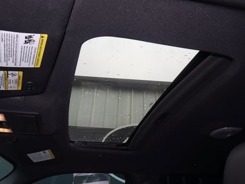 Used 2014 Ford F150 Platinum AWD/4WD image 12