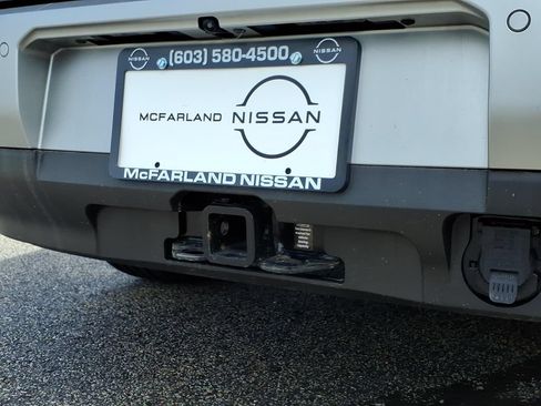 Certified 2023 Nissan Pathfinder Platinum w/ Cargo Package AWD/4WD image 9