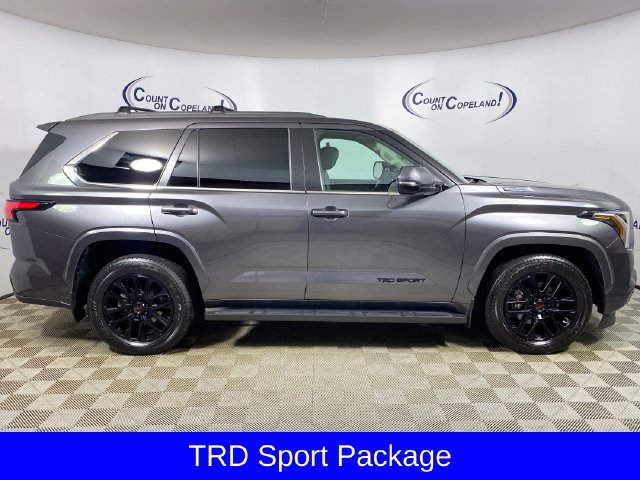 Used 2024 Toyota Sequoia SR5 w/ SR5 Premium Package AWD/4WD image 8