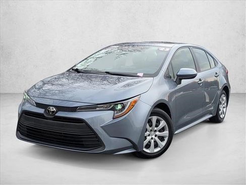 Used 2023 Toyota Corolla LE image 1
