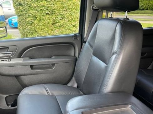 Used 2014 Chevrolet Silverado 3500 LTZ w/ LTZ Plus Package AWD/4WD image 7