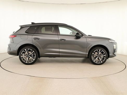 New 2026 Audi Q3 quattro 2.0T image 8