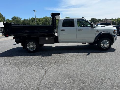 New 2026 RAM 5500 Tradesman w/ Chrome Appearance Group AWD/4WD image 8