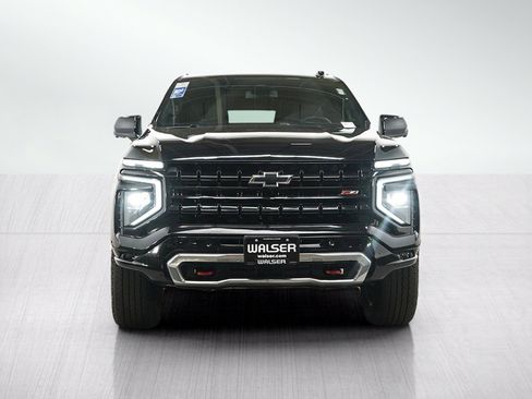 Used 2025 Chevrolet Suburban Z71 AWD/4WD image 9