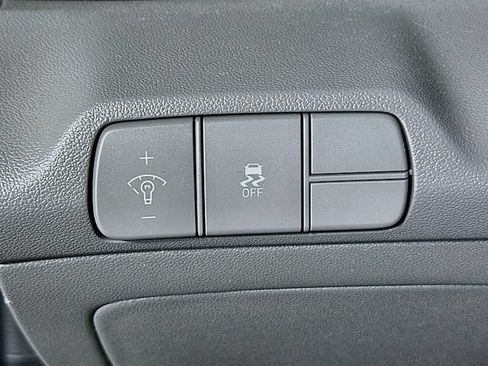 Used 2024 Hyundai Elantra SEL FWD image 10