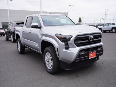 New 2025 Toyota Tacoma SR5