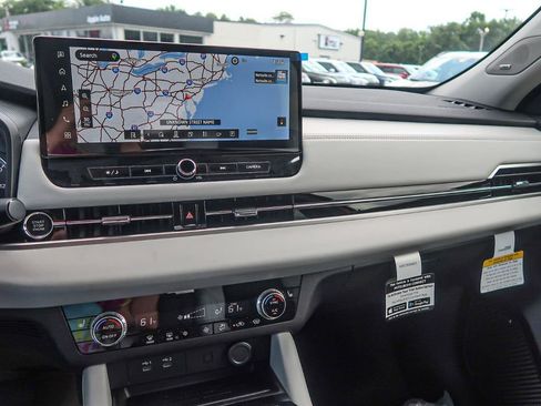 New 2025 Mitsubishi Outlander AWD image 32