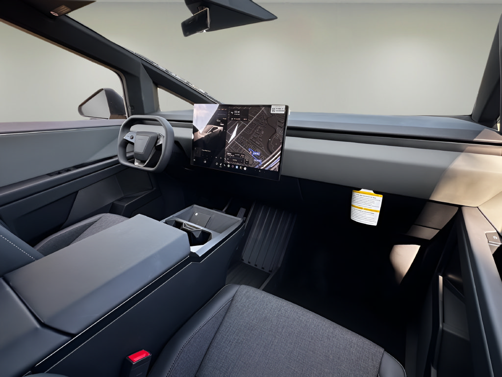 Used 2026 Tesla Cybertruck AWD Crew Cab image 24