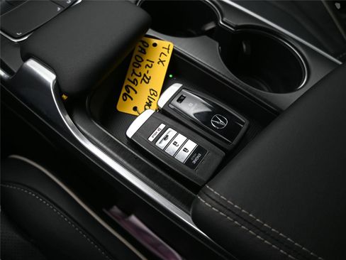 Certified 2023 Acura TLX SH-AWD w/ Advance Package image 6