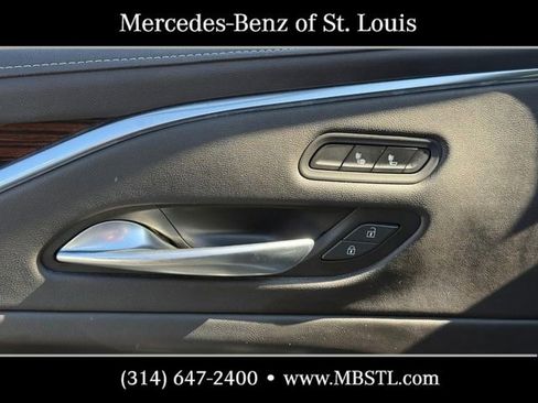 Used 2023 Cadillac Escalade Luxury AWD/4WD image 16
