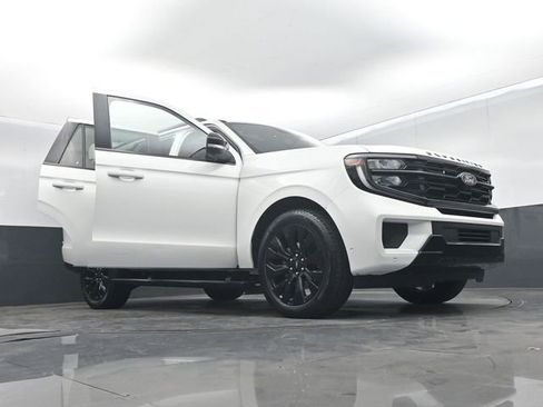 Certified 2025 Ford Expedition Platinum w/ Stealth Appearance Package AWD/4WD image 74