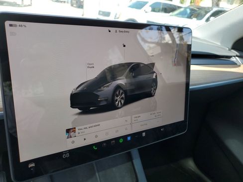 Used 2023 Tesla Model Y Long Range image 26