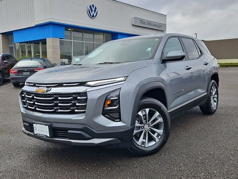 Used 2025 Chevrolet Equinox LT image 1