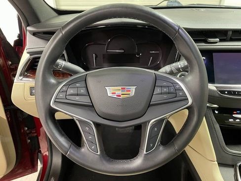 Used 2017 Cadillac XT5 Luxury w/ Driver Awareness Package AWD/4WD image 14