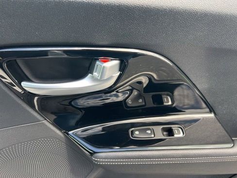 Certified 2022 Kia Niro LXS FWD image 29