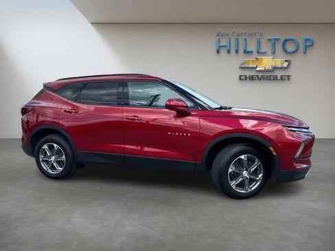 Used 2024 Chevrolet Blazer LT w/ Convenience Package AWD/4WD image 3