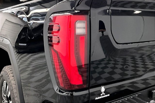 Used 2024 GMC Sierra 2500 Denali Ultimate AWD/4WD image 32