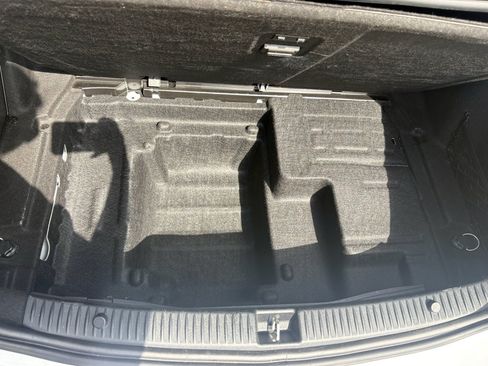 Used 2018 Mercedes-Benz C 300 Sedan image 27