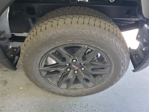 New 2026 GMC Sierra 1500 Elevation image 30