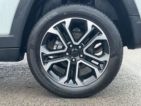 Used 2023 Jeep Compass Limited image 11