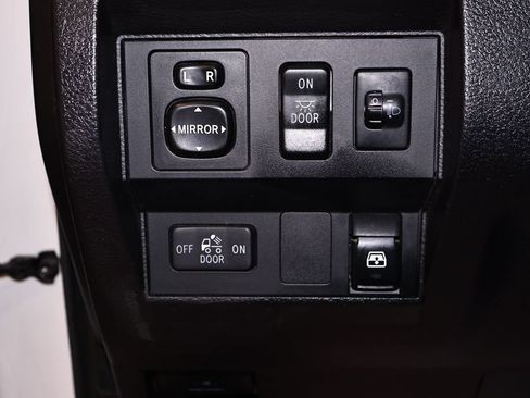 Used 2016 Toyota Tundra SR5 w/ SR5 Upgrade Package AWD/4WD image 24