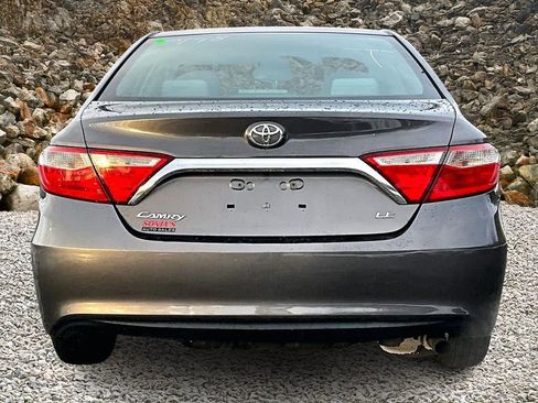 Used 2015 Toyota Camry LE image 4