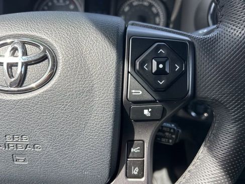 Used 2019 Toyota Tacoma TRD Off-Road image 17