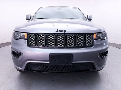 Used 2021 Jeep Grand Cherokee Laredo X AWD/4WD image 12