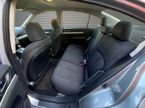 Used 2010 Subaru Legacy 2.5i Premium image 20