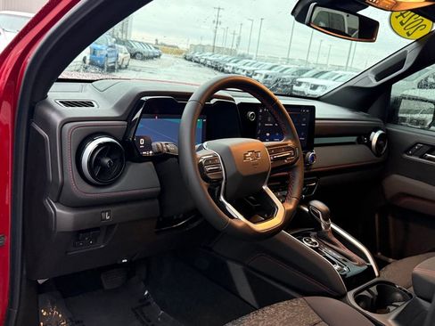 Used 2024 Chevrolet Colorado Z71 w/ Z71 Convenience Package 2 image 5