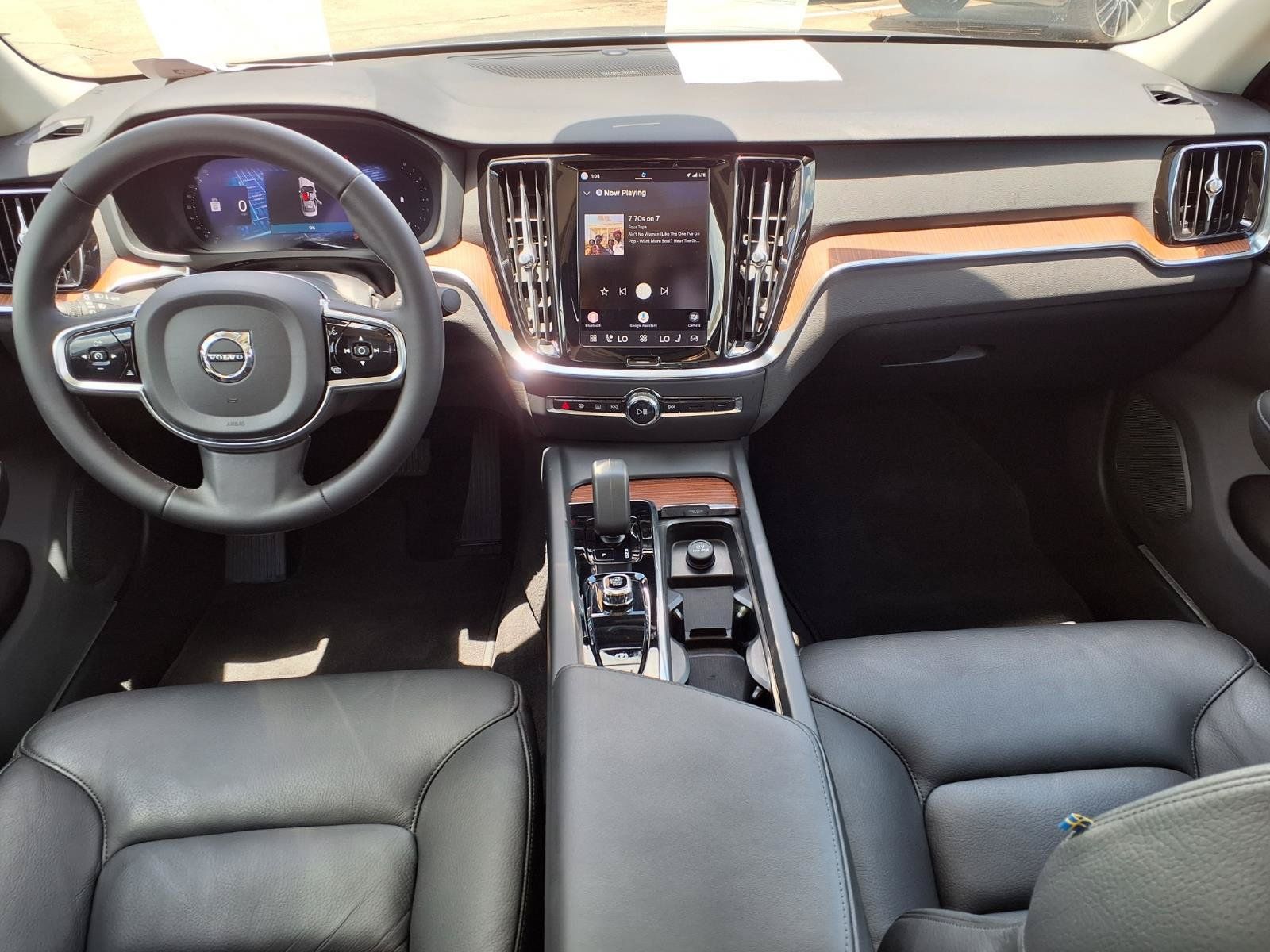Certified 2025 Volvo S60 B5 Plus AWD/4WD image 17