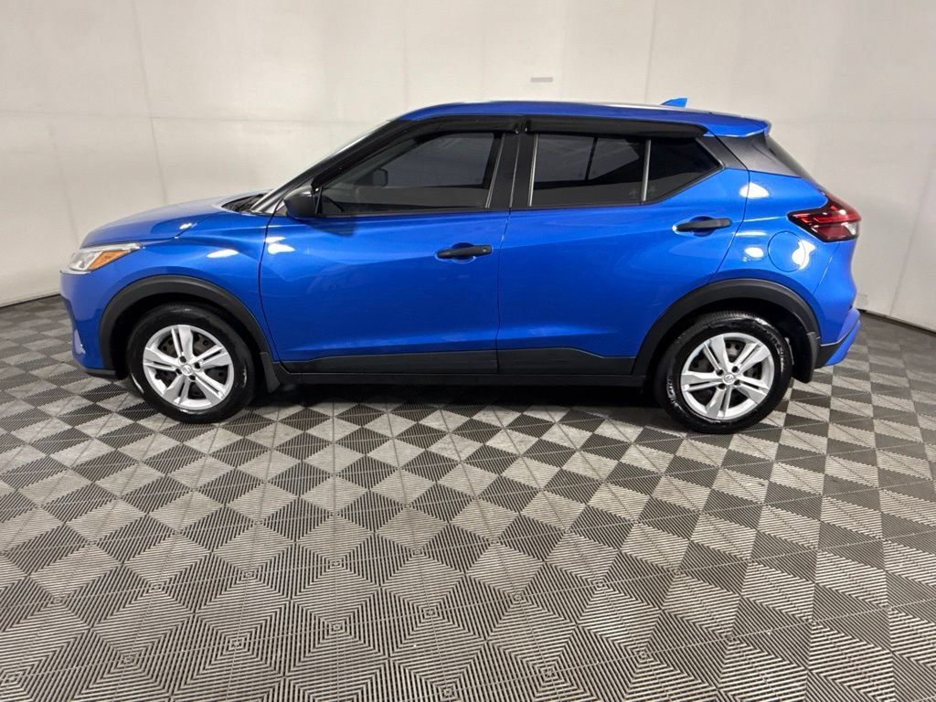 Used 2024 Nissan Kicks S FWD image 6