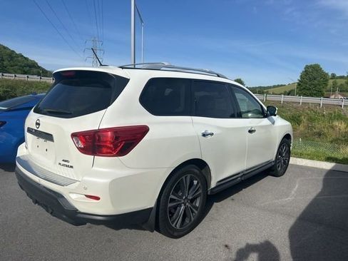 Used 2017 Nissan Pathfinder Platinum AWD/4WD image 17