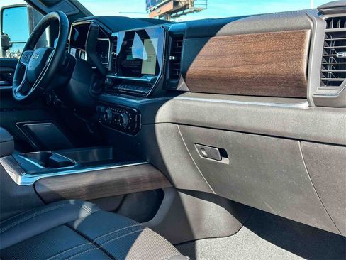 Certified 2025 Chevrolet Silverado 2500 High Country w/ Technology Package image 25