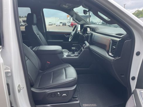 Used 2023 GMC Sierra 1500 Denali w/ Technology Package AWD/4WD image 31
