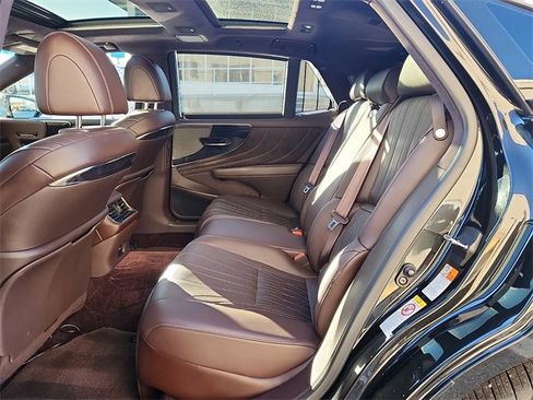 Used 2018 Lexus LS 500 AWD image 10