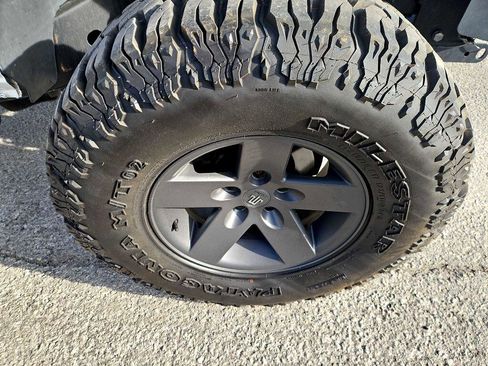 Used 2015 Jeep Wrangler Unlimited Sport w/ Quick Order Package 24S image 17