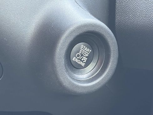 Used 2023 RAM ProMaster 2500 FWD image 7