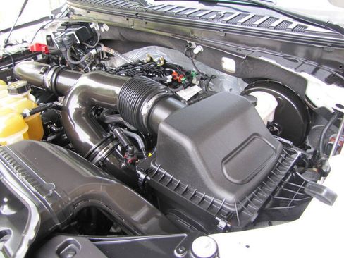 Used 2021 Ford Expedition XLT RWD image 32