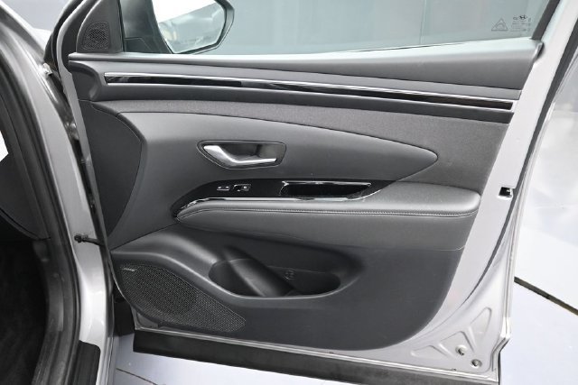 Used 2023 Hyundai Tucson Limited AWD/4WD image 35