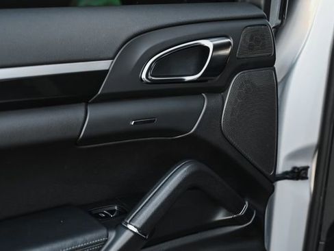 Used 2011 Porsche Cayenne image 51