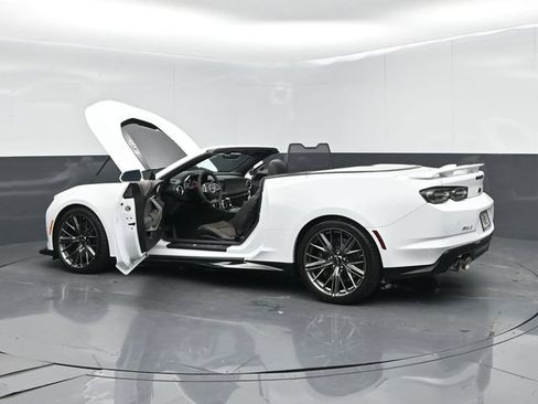 Used 2022 Chevrolet Camaro ZL1 RWD image 65