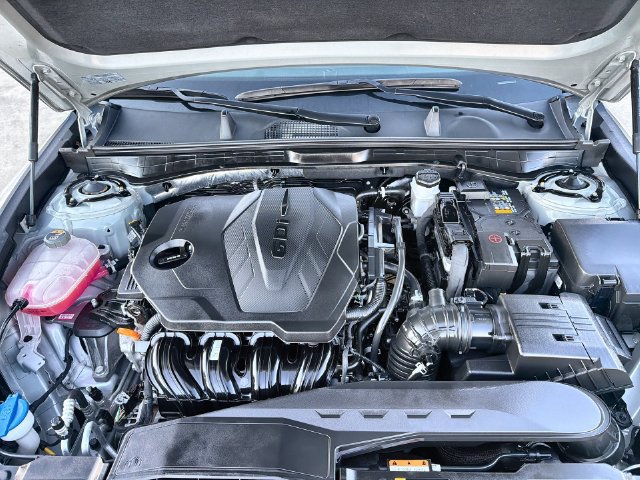Used 2025 Hyundai Sonata SEL FWD image 28