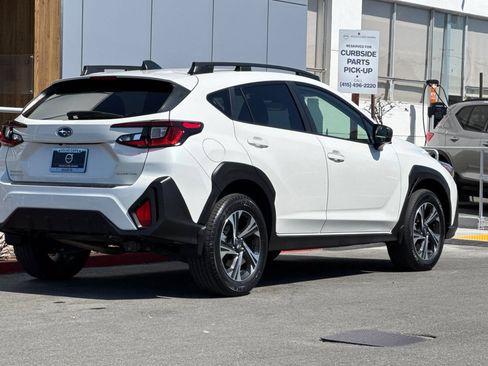 Used 2024 Subaru Crosstrek 2.0i Premium AWD/4WD image 2
