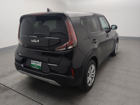 Used 2023 Kia Soul LX image 9