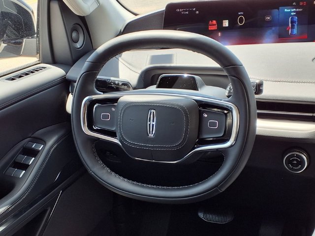New 2027 Lincoln Navigator Premiere RWD image 10