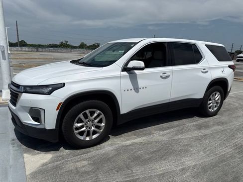 Used 2023 Chevrolet Traverse LS w/ Safety Package FWD image 1