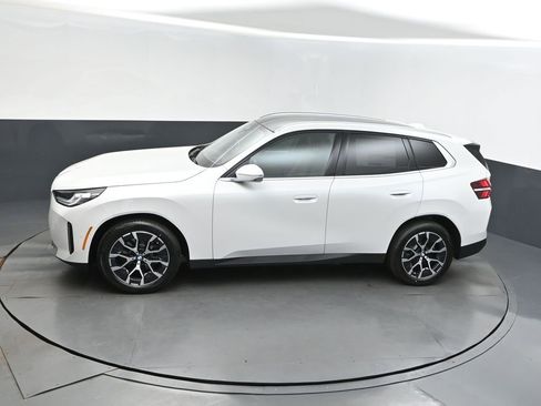 Certified 2025 BMW X3 xDrive30 w/ Premium Package AWD/4WD image 32