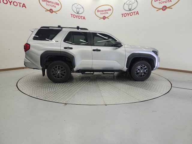 Used 2025 Toyota 4Runner SR5 AWD/4WD image 3